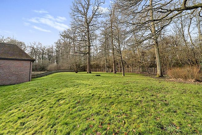 23 Frenchlands Gate, East Horsley